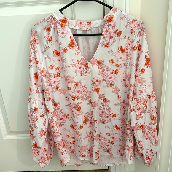 Size large flower blouse - Picture 1 of 1